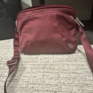 Lululemon City Adventurer crossbody